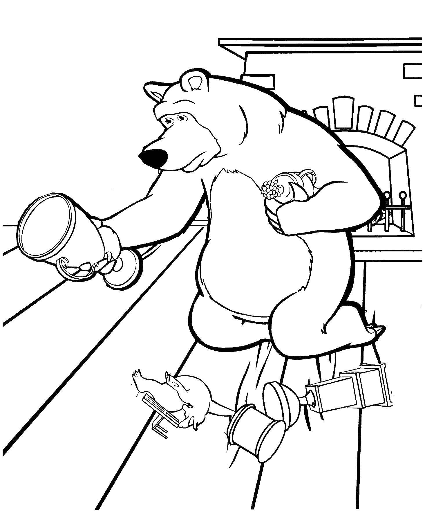 Раскраски медведь, медведица, медвежонок  Миша собирает кубки